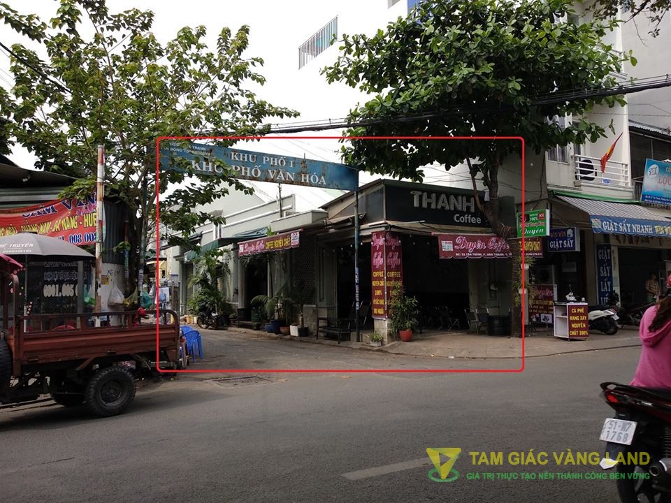 Cho thuê nhà mặt tiền đường Tân Thành, Phường Hòa Thạnh, Quận Tân Phú, DT 4x15m, cấp 4, Giá 22 triệu/tháng