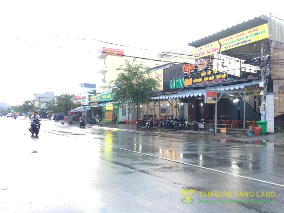 Cho thuê nhà mặt tiền đường Man Thiện, Phường Tăng Nhơn Phú A, Quận 9, DT 9.5x20m, Cấp 4, Giá 40 triệu/tháng
