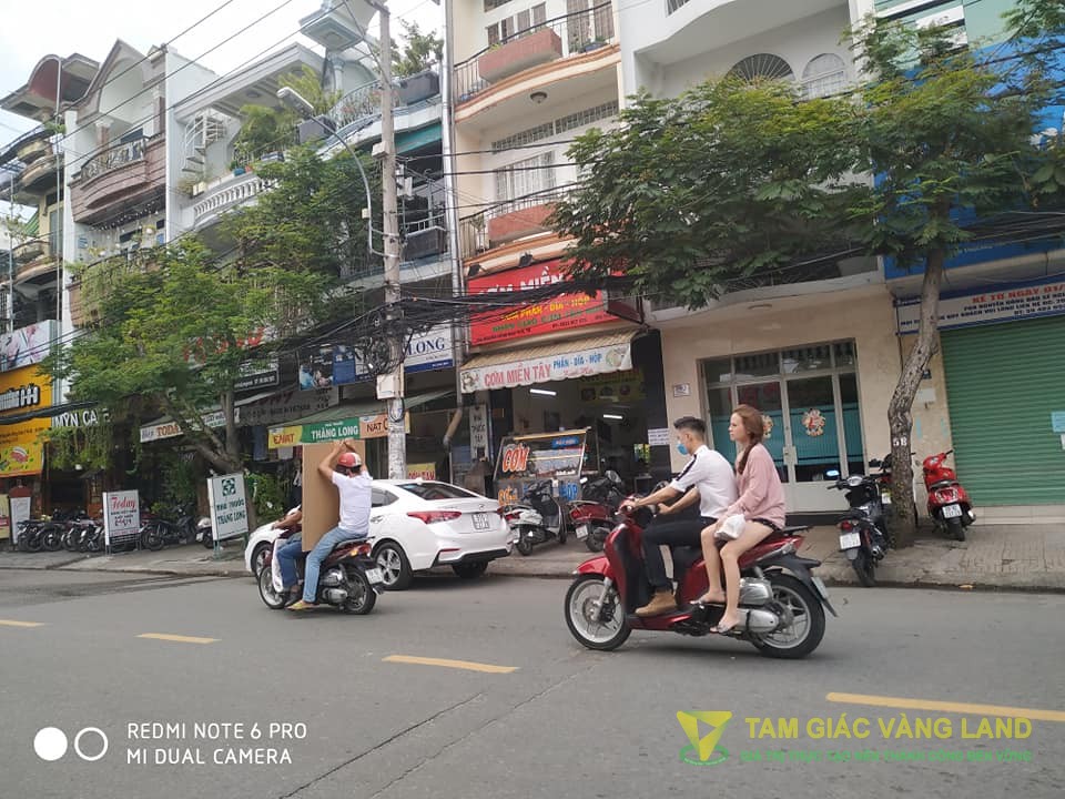 Cho thuê nhà mặt tiền đường Nguyễn Hồng Đào, Phường 14, Quận Tân Bình, DT 4x17m, 1 trệt 3 lầu, Giá 60 triệu/tháng