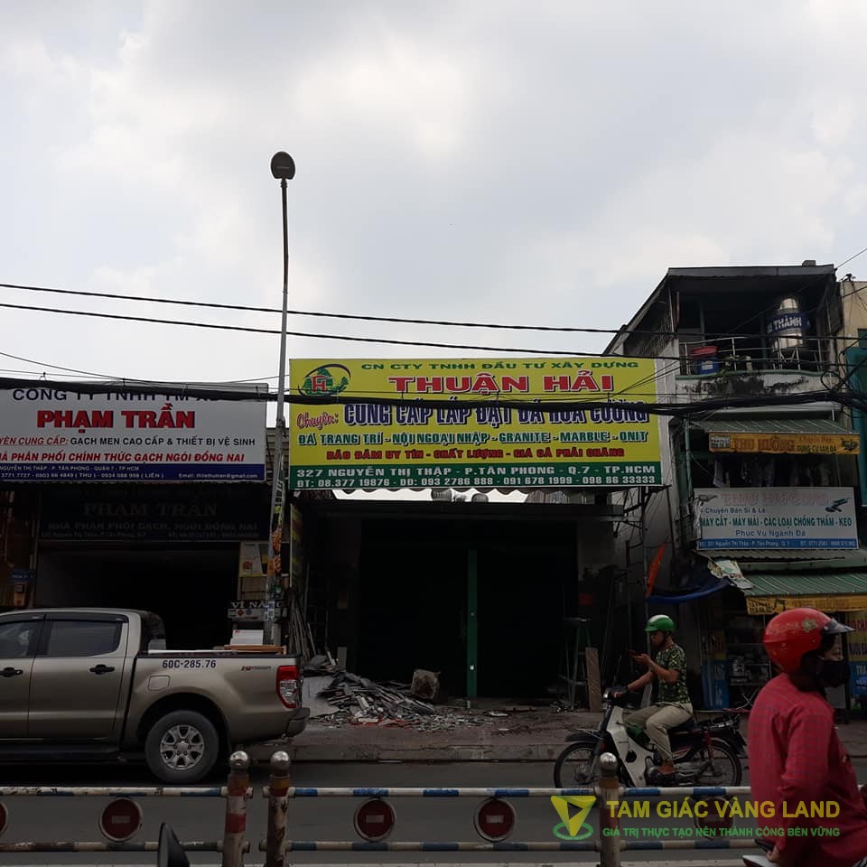 Cho thuê nhà mặt tiền đường Nguyễn Thị Thập, Phường Tân Phong, Quận 7, DT 5x16m, cấp 4, Giá 50 triệu/tháng