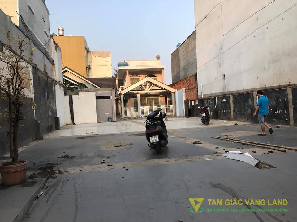 Cho thuê mặt bằng đường Huỳnh Tấn Phát, Phường Tân Thuận Đông, Quận 7, DT 11x37m, đất trống, Giá 120 triệu/tháng