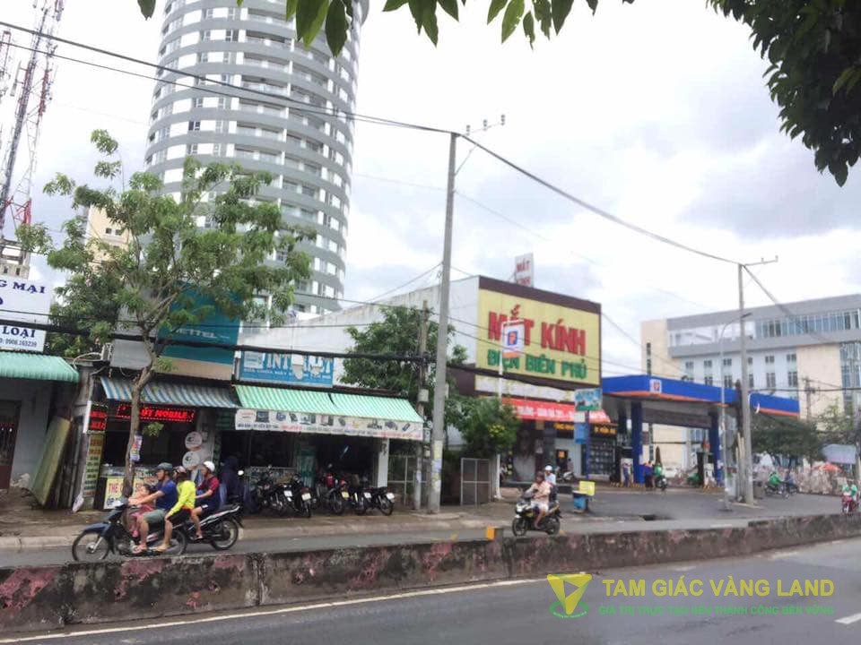 Cho thuê nhà Góc 2 mặt tiền đường Huỳnh Tấn Phát, Phường Phú Thuận, Quận 7, DT 12x35m, 1 trệt, Giá 65 triệu/tháng