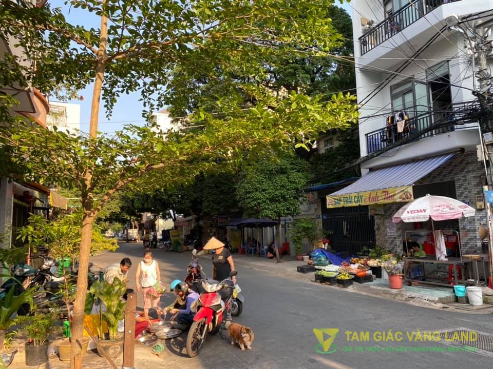 Cho thuê nhà Góc 2 mặt tiền đường Văn Chung, Phường 13, Quận Tân Bình, DT 8x11m, 1 trệt, gác, Giá 30 triệu/tháng