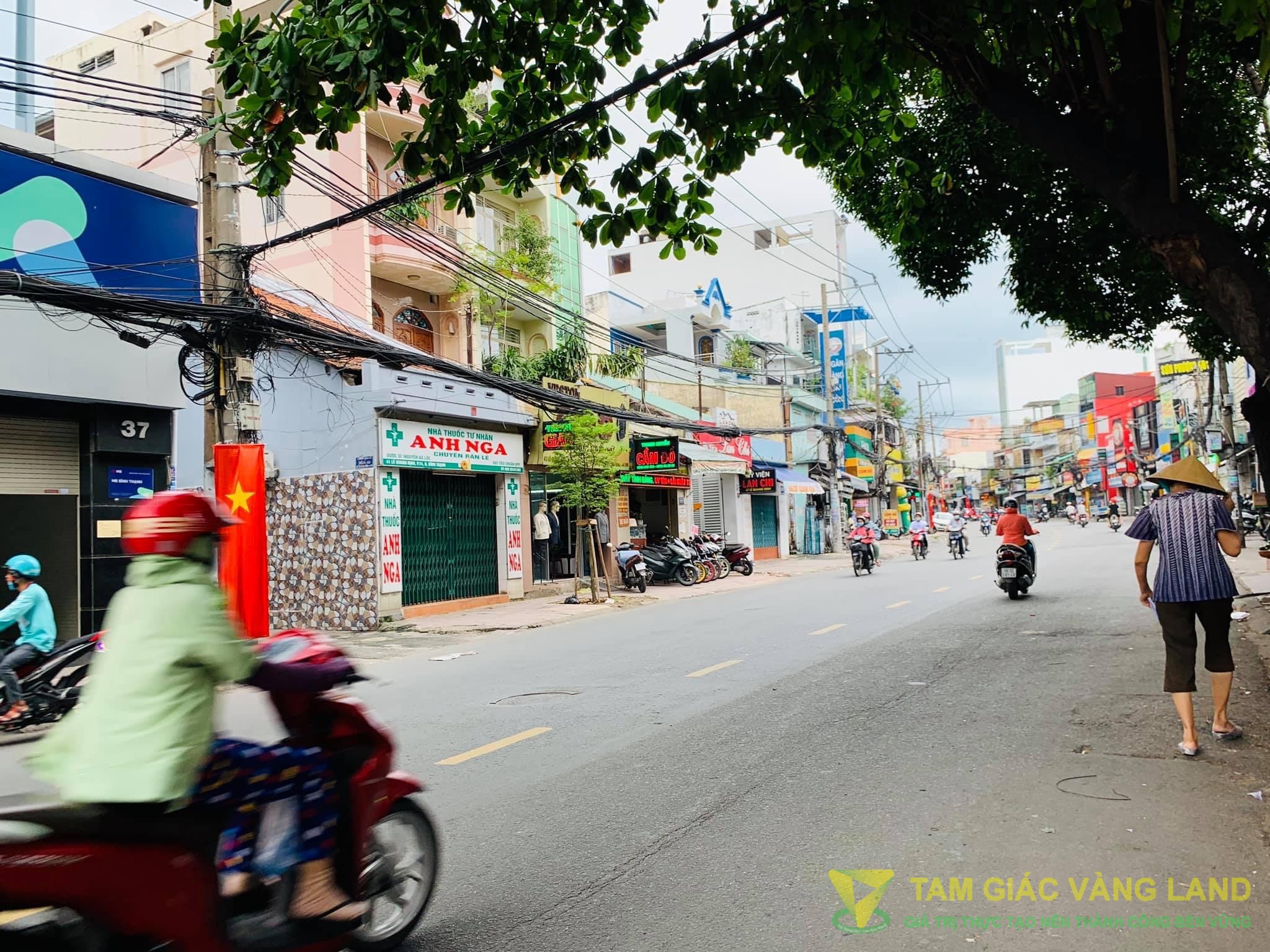 Cho thuê mặt bằng đường Lê Quang Định, Phường 14, Quận Bình Thạnh, DT 9.3x20m, 1 trệt 1 lầu, Giá 90 triệu/tháng
