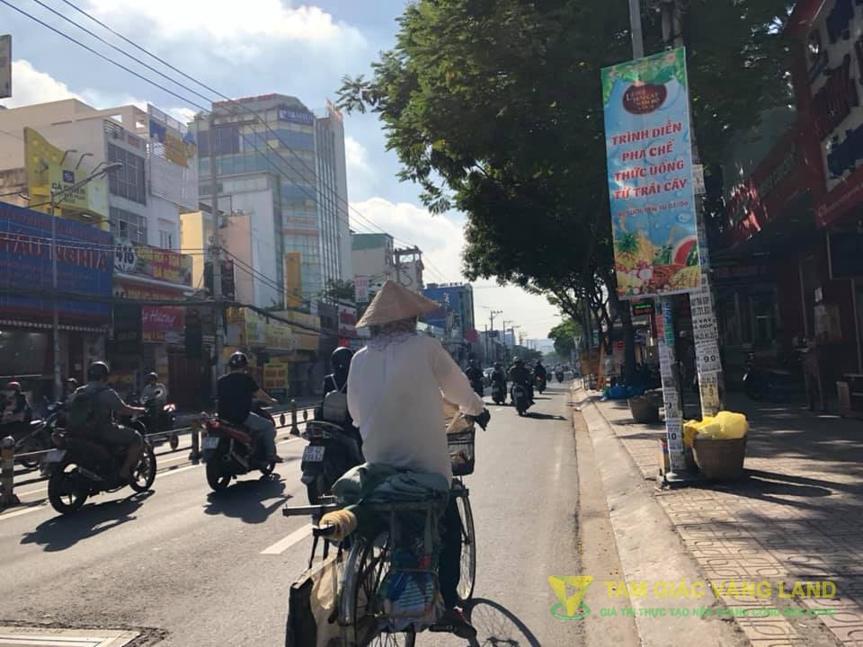 Cho thuê nhà mặt tiền đường Nguyễn Thị Thập, Phường Tân Quy, Quận 7, DT 8.8x30m, nhà tiền chế, Giá 110 triệu/tháng