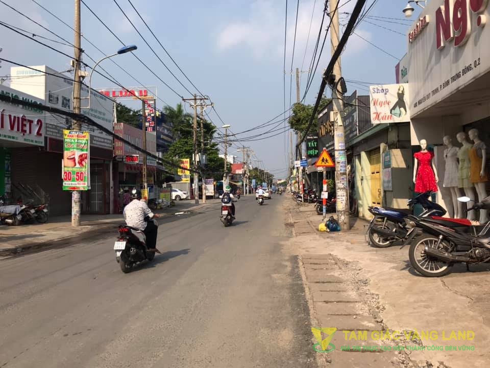 Cho thuê nhà mặt tiền đường Nguyễn Duy Trinh, Phường Bình Trưng Đông, Quận 2, DT 15x40m, tiền chế, Giá 80 triệu/tháng