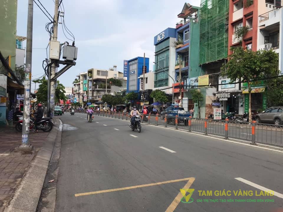 Cho thuê nhà mặt tiền đường Nguyễn Thái Sơn, Phường 5, Quận Gò Vấp, DT 8.7x27m, 1 trệt 4 lầu, Giá 180 triệu/tháng