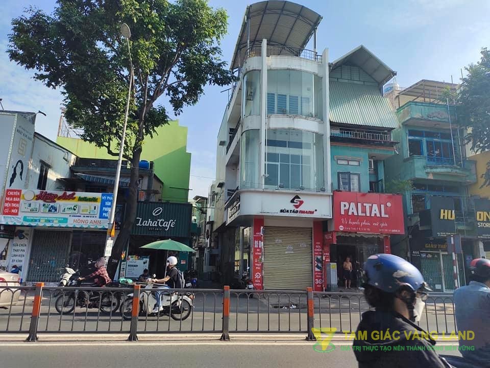 Cho thuê nhà mặt tiền đường Quang Trung, Phường 10, Quận Gò Vấp, DT 3.8x14m, 1 trệt 3 lầu, Giá 33 triệu/tháng