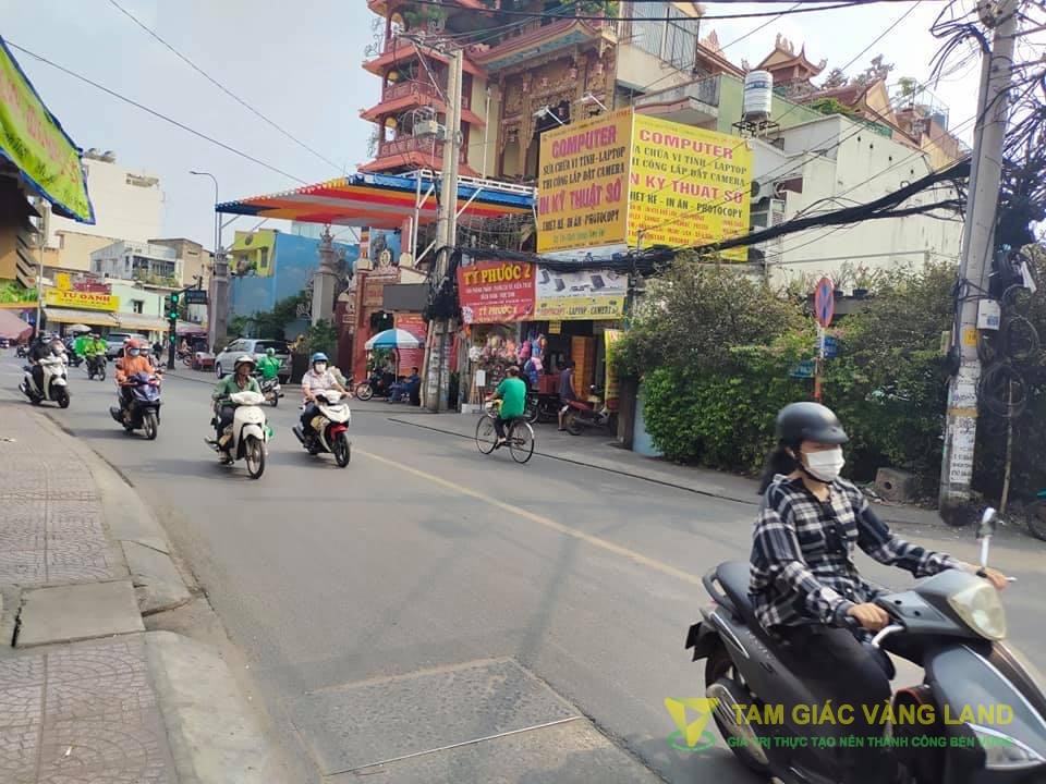Cho thuê nhà mặt tiền đường Phan Văn Trị, Phường 12, Quận Bình Thạnh, DT 6x11m, 1 trệt 2 lầu, Giá 32 triệu/tháng