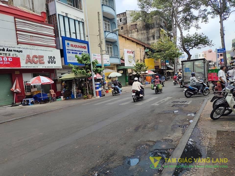 Cho thuê nhà mặt tiền đường Nguyễn Huy Tự, Phường Đa Kao, Quận 1, DT 8x22m, 1 trệt 1 lầu, Giá 4500 usd/tháng