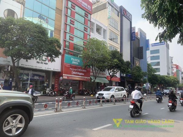 Cho thuê nhà mặt tiền đường Khánh Hội, Phường 6, Quận 4, DT 4.2x18m, 1 Trệt + 3 Lầu, Giá 68 triệu/tháng